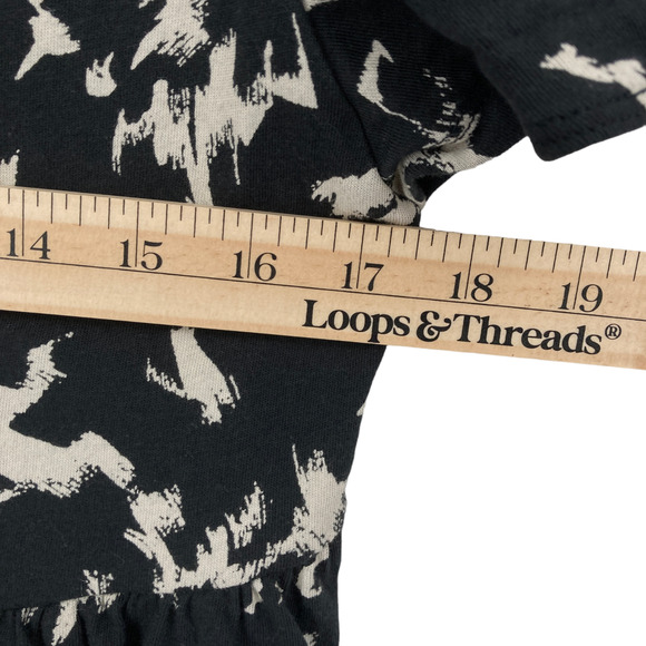 Gap Blouse Top Women Small Black White Geo Print Short Sleeve Round Neck Pleated - Picture 11 of 13